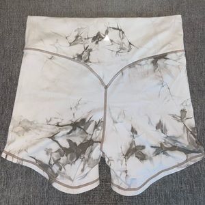 Balance Athletica White Marble 4 inch Shorts